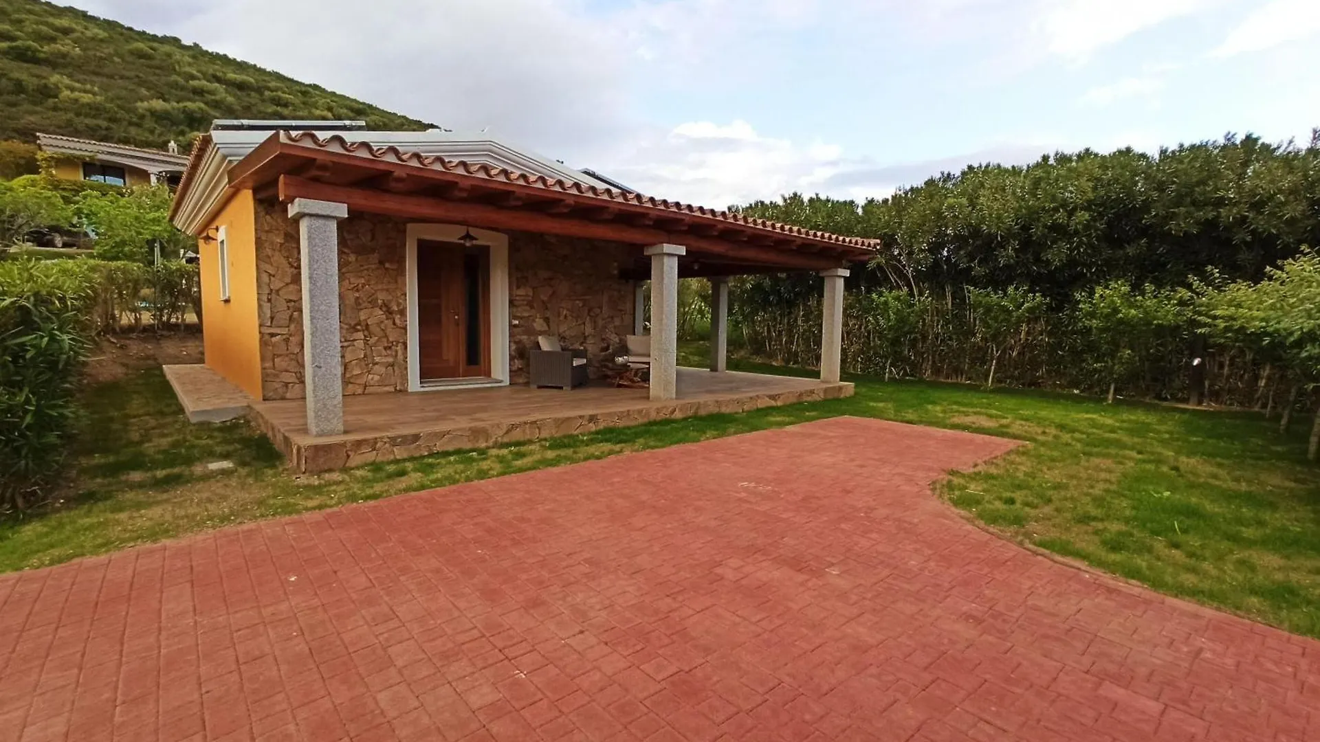 Holiday-House-Smeralda La Caletta 0*,  Italie